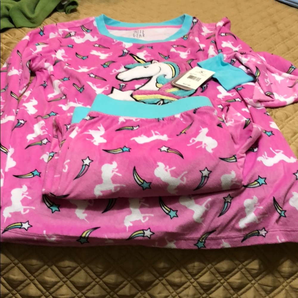 Night wear